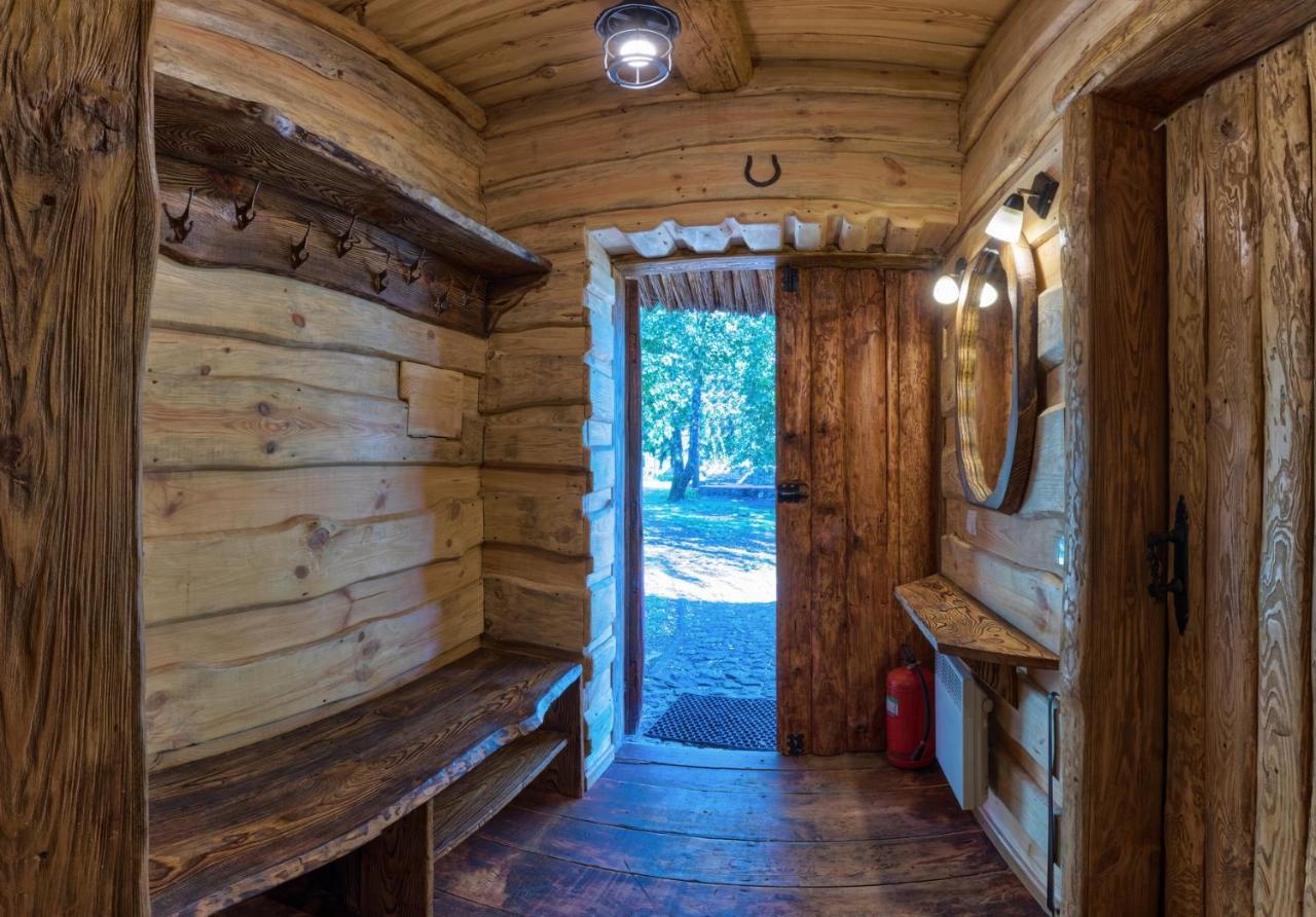 Гостинний Двір На Хуторі Хрещатик Exterior foto